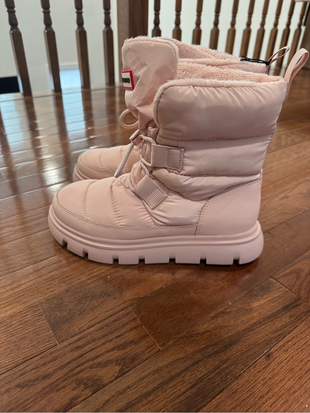NWT Hunter Womens Moon Lug Sole Insulated Waterproof Booties in light natural - Picture 5 of 13
